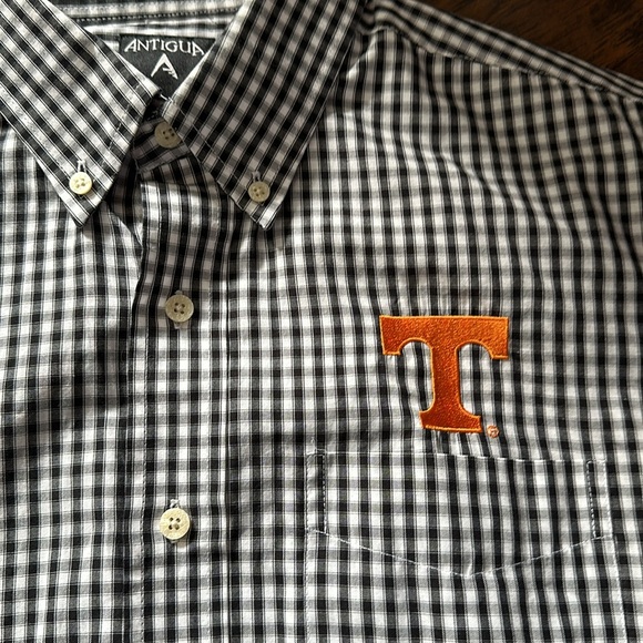Tennessee Vols Antigua black and white checkered button down short sleeve shirt - Picture 3 of 6